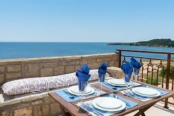 Sea Gems Luxury Villas *